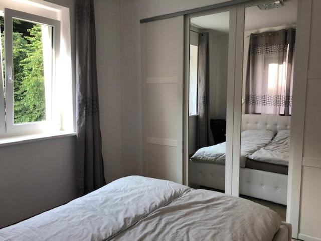 Velden View Ferienwohnung Mit Grosser Sonnenterrasse Und See- Und Karawankenblick Velden am Wörthersee Exterior foto